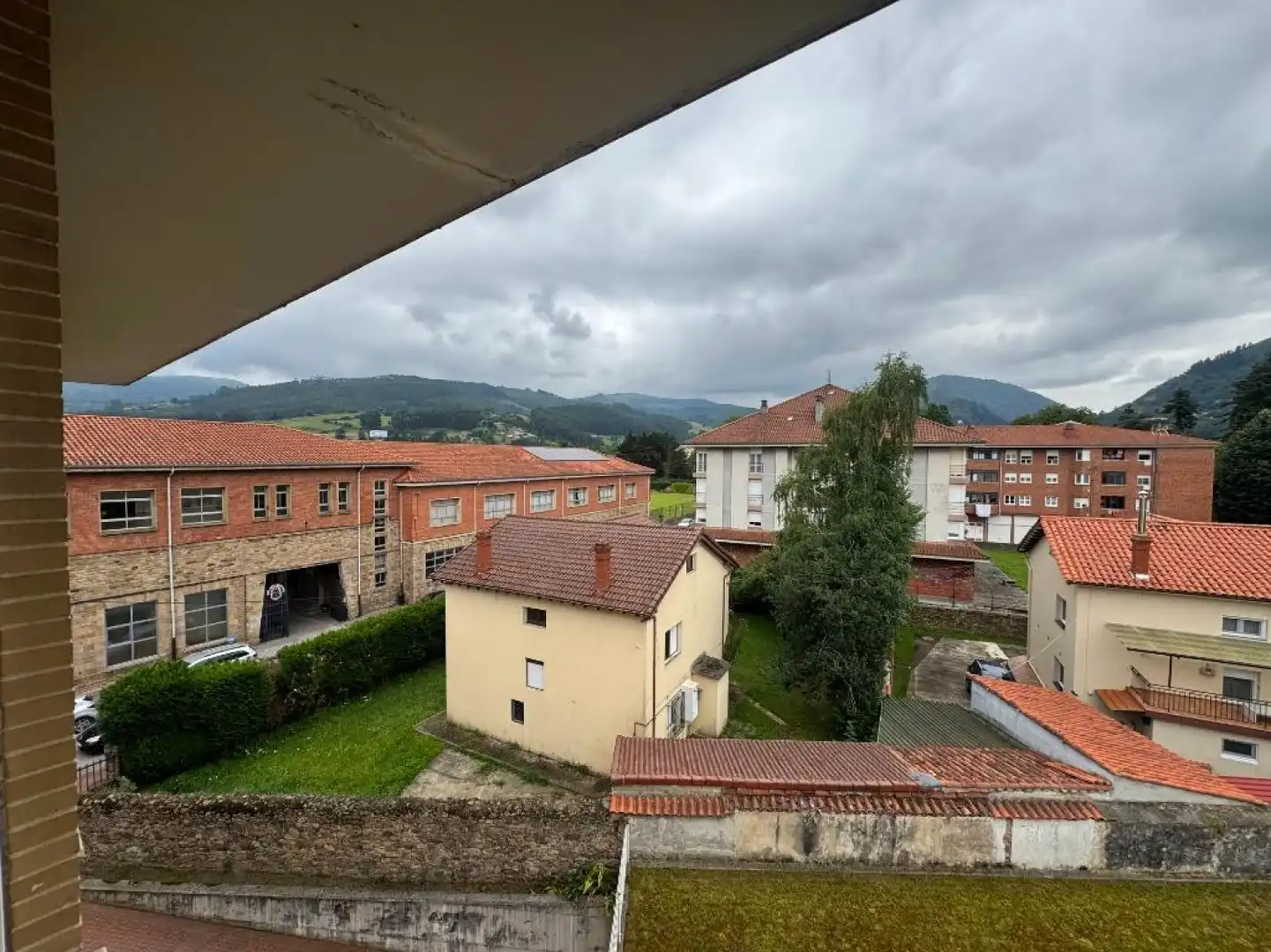 Parking de Piso en venta en Los Corrales de Buelna  con Calefacción, Parquet y Terraza
