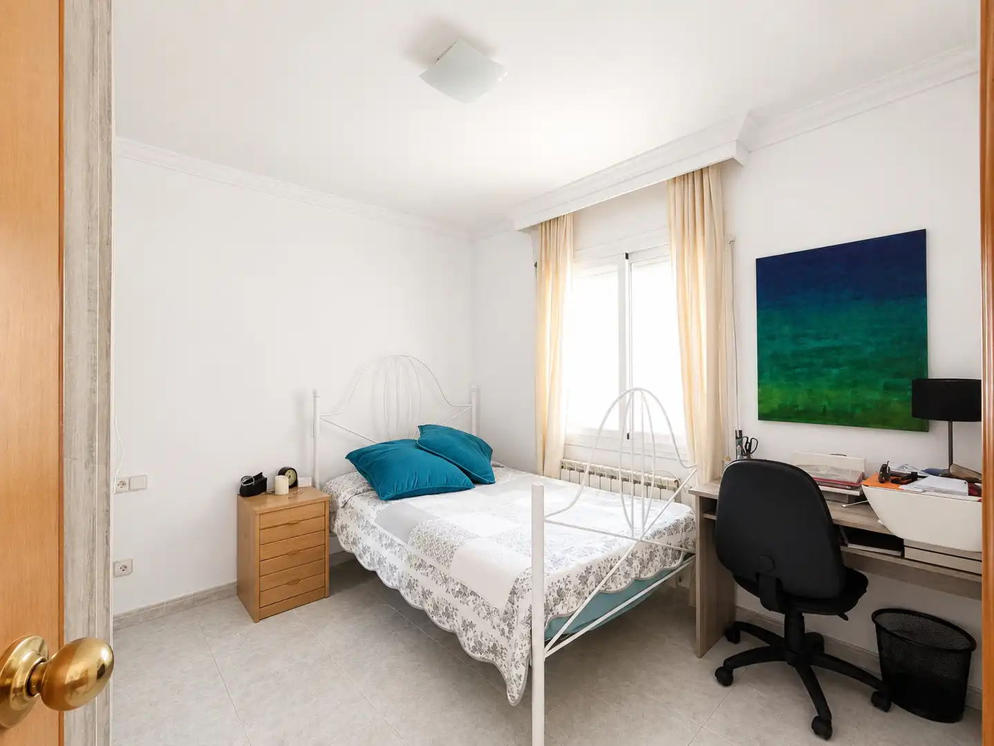 Habitación de Piso en venta en Girona con Calefacción, Amueblado y Horno