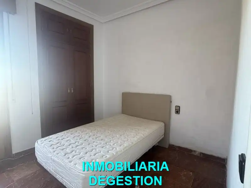 Bedroom of Flat for rent in Linares  with Air Conditioner and Balcony