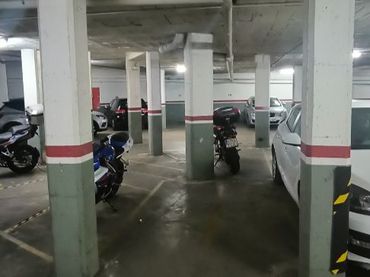 Motorbike to rent in Carrer de la Llacuna 25