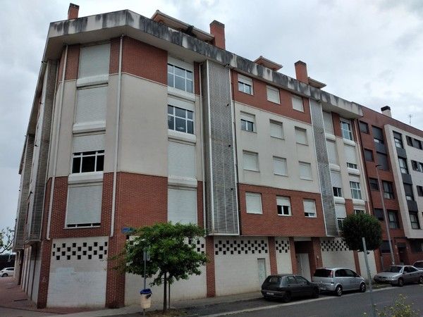 Vista exterior de Pis en venda en Santander amb Calefacció i Traster