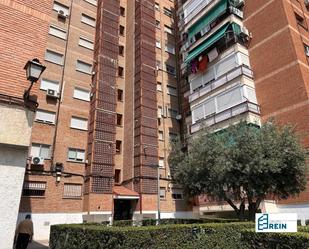 Vista exterior de Pis en venda en Leganés amb Jardí privat i Terrassa