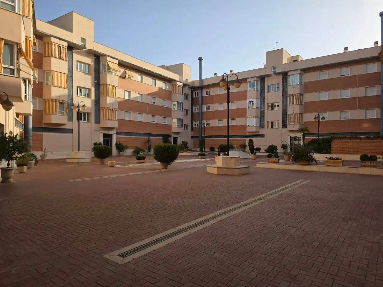 Vista exterior de Pis en venda en  Córdoba Capital amb Aire condicionat, Terrassa i Balcó