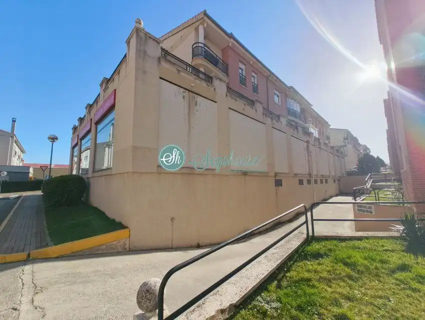 Business premises to rent in La Lastrilla, imagen 52