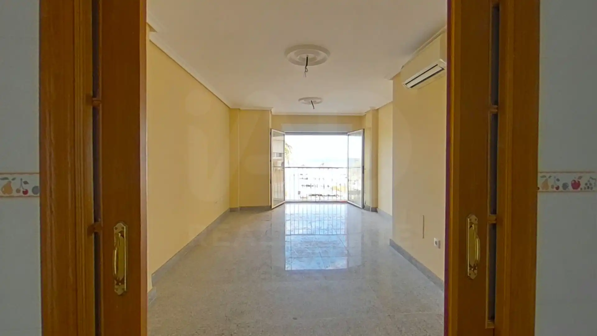 Piso en venta en Roquetas de Mar con Aire acondicionado y Terraza