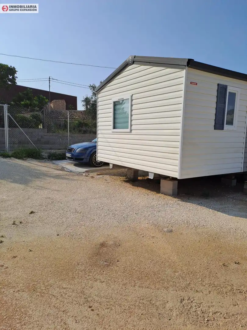 Aparcament de Casa o xalet en venda en El Pinós / Pinoso amb Aire condicionat, Calefacció i Jardí privat