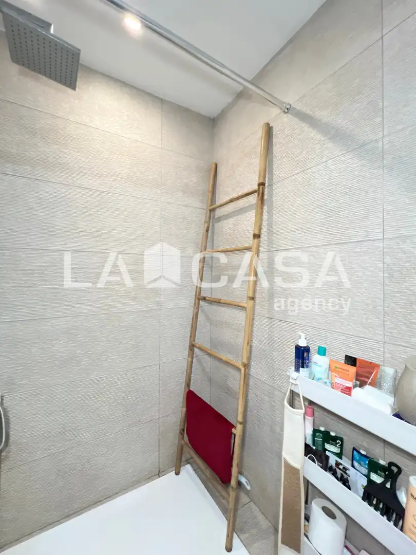 Bathroom of Flat for sale in Badalona  with Balcony