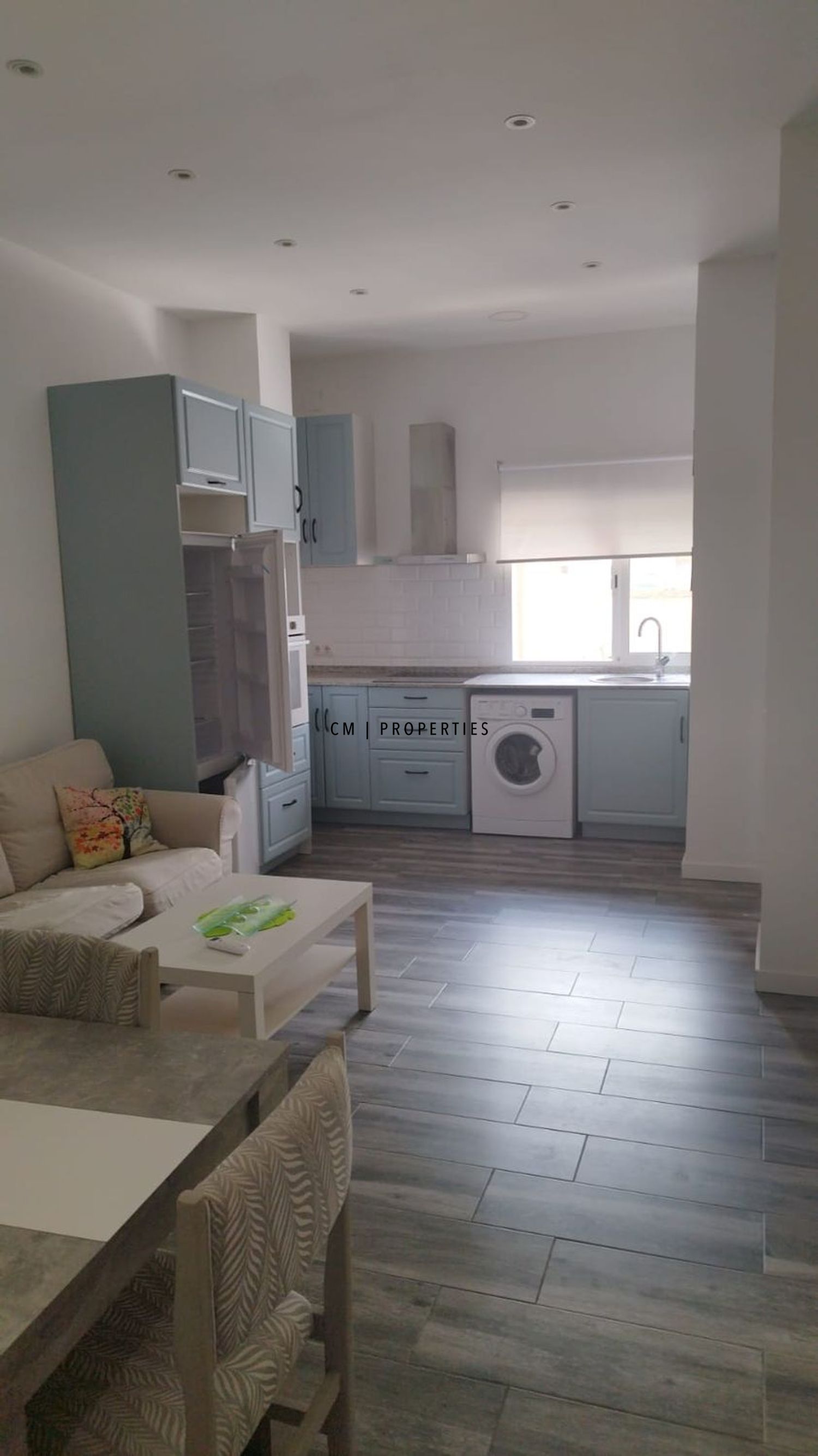 Kitchen of Flat to rent in  Valencia Capital  with Air Conditioner, Heating and Terrace