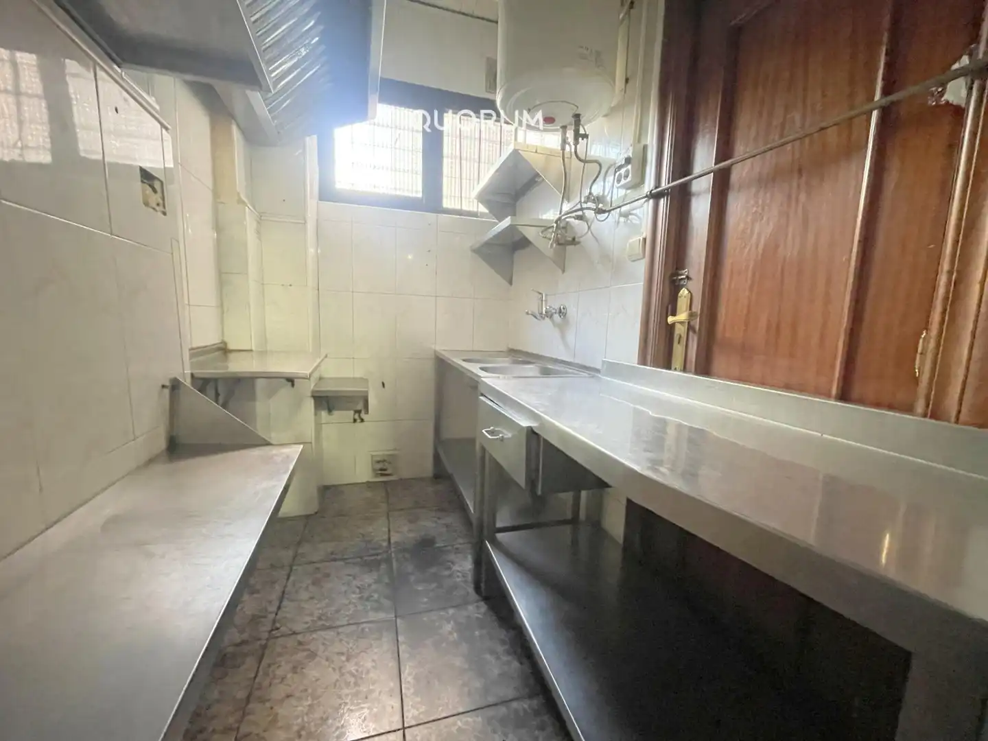 Cocina de Local en venta en Bilbao 