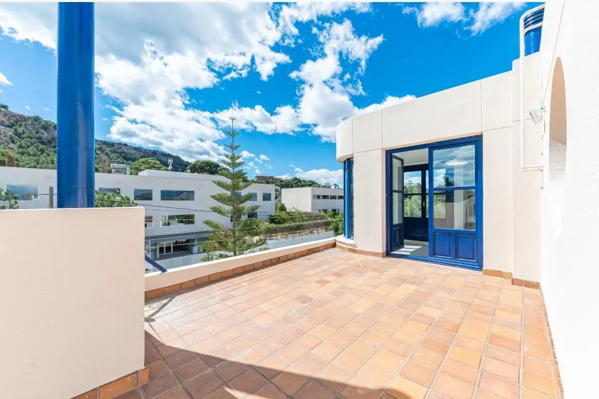 Terrassa de Casa o xalet en venda en Alicante / Alacant amb Jardí privat, Terrassa i Traster