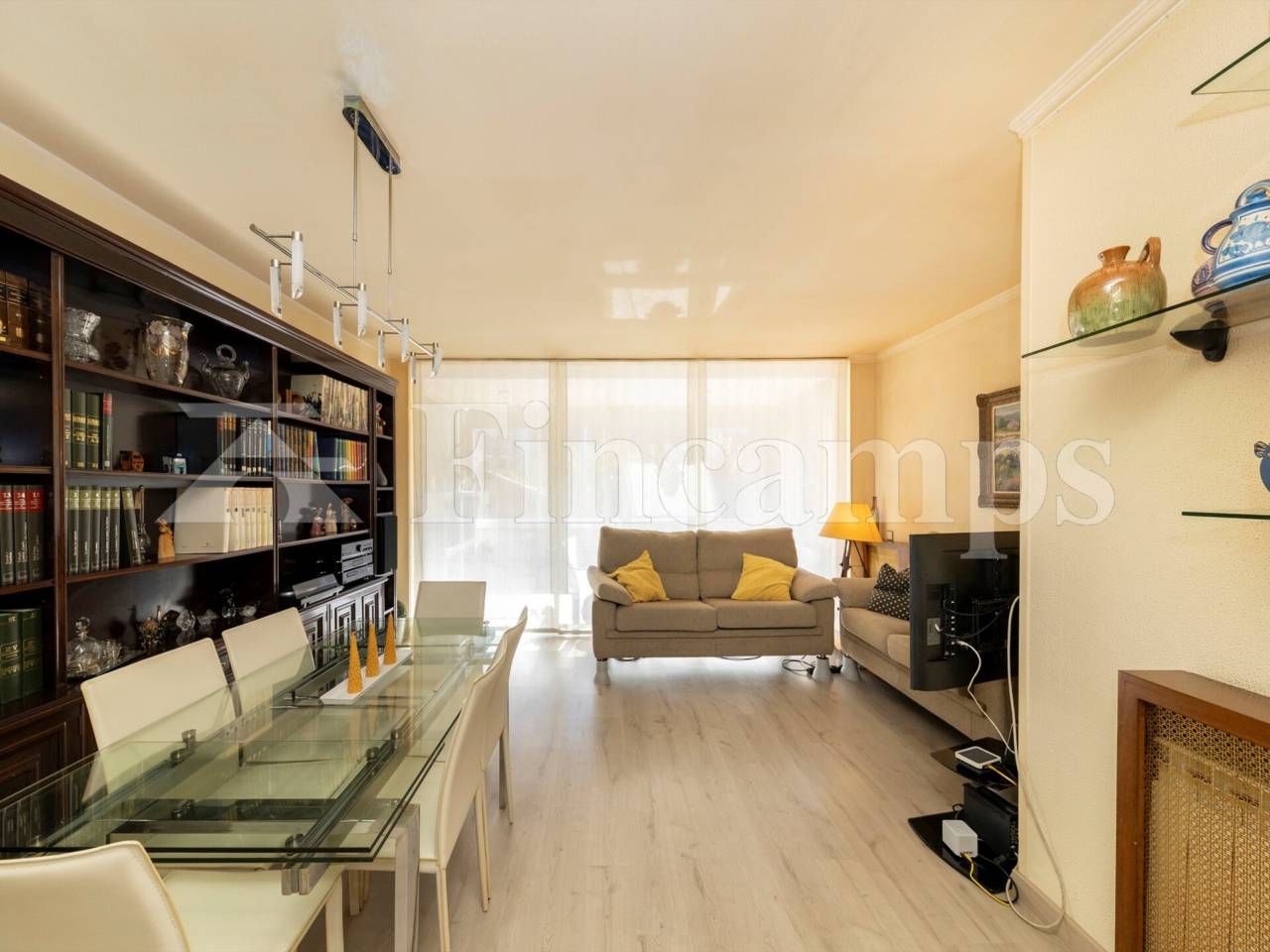 Living room of Flat for sale in Sabadell  with Air Conditioner, Heating and Parquet flooring