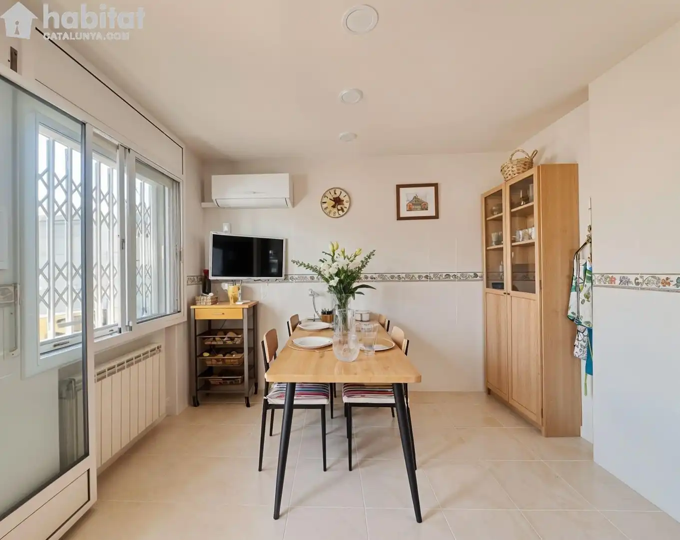 Comedor de Casa adosada en venta en Martorell con Aire acondicionado, Calefacción y Jardín privado