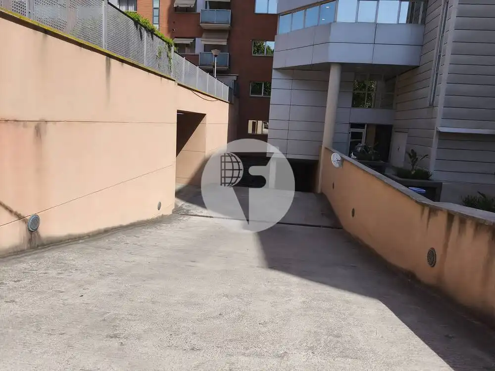 Aparcament de Planta baixa en venda en Mollet del Vallès amb Calefacció, Terrassa i Piscina
