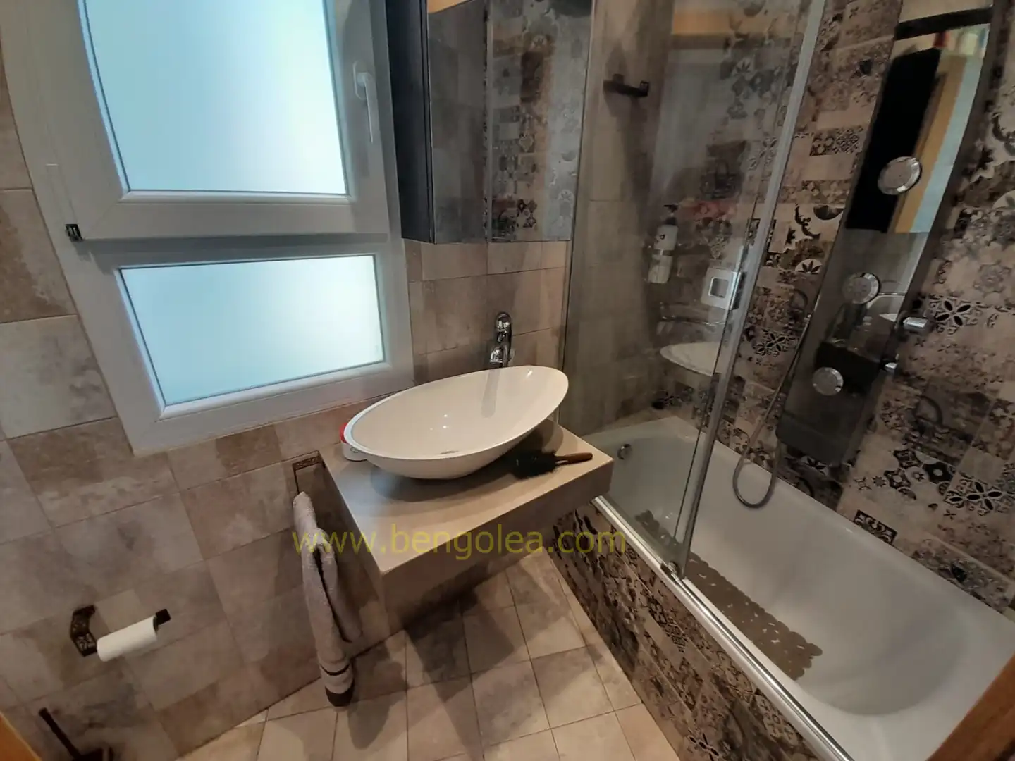 Badezimmer von Wohnung zum Verkauf in Barakaldo  mit Heizung, Terrasse und Möbliert