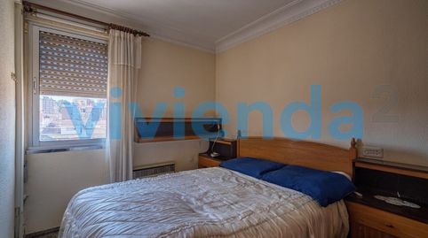 Foto 2 de Piso en venta en De Velez Rubio, Apóstol Santiago, Madrid Capital