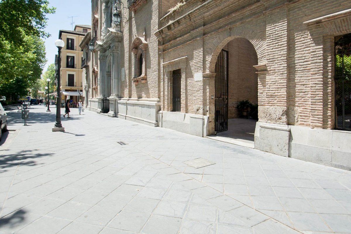 Vista exterior de Pis en venda en  Granada Capital amb Aire condicionat, Terrassa i Traster