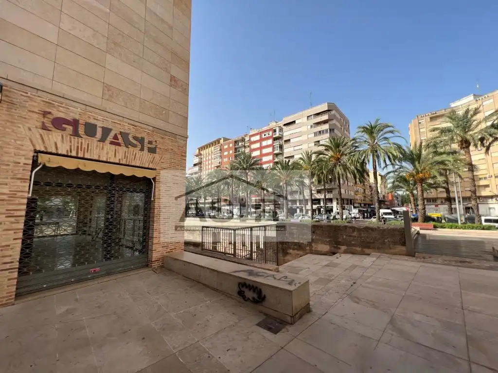 Exterior view of Commercial properties for rent in Alzira