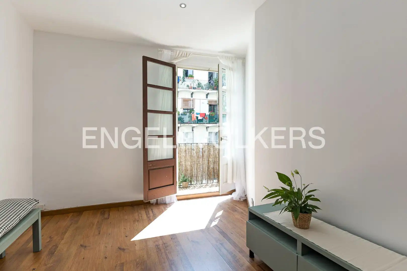 Piso con terraza en venta en Ciutat Vella, imagen 2