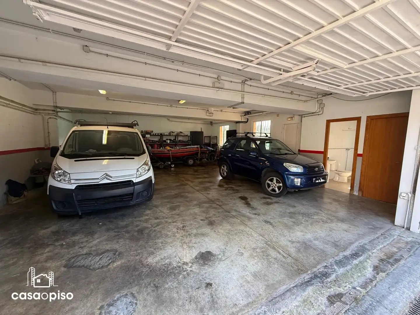 Parking de Casa o chalet en venta en Sabadell con Aire acondicionado, Calefacción y Jardín privado