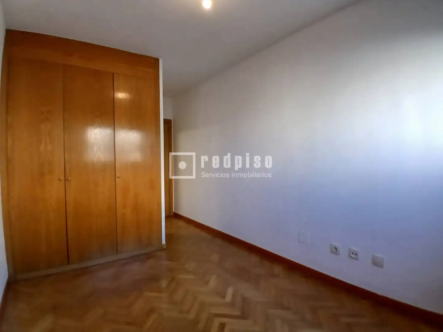 Habitación de Piso de alquiler en Madrid con Aire acondicionado, Calefacción y Jardín privado