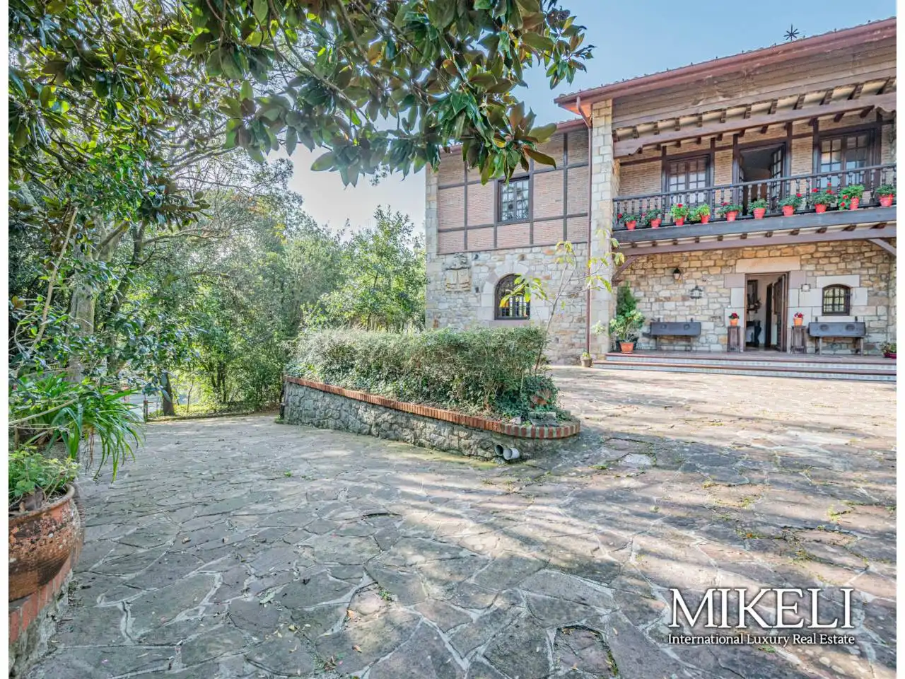 Vista exterior de Casa o xalet en venda en Piélagos amb Calefacció, Jardí privat i Terrassa