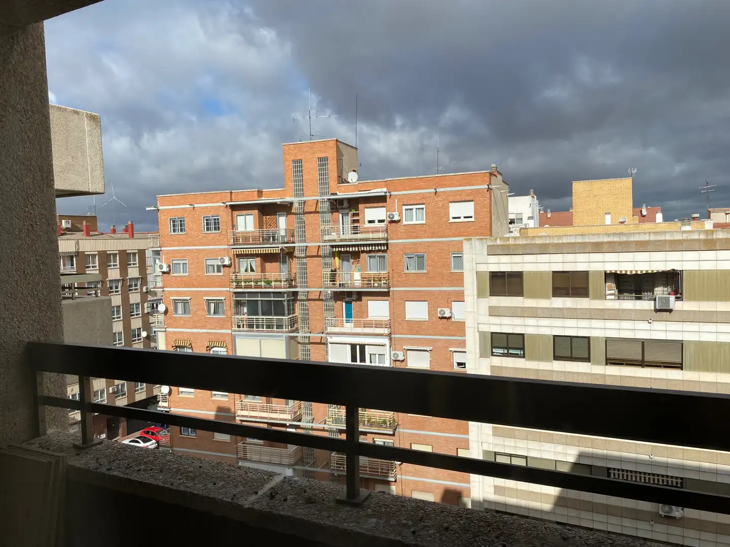 Vista exterior de Pis en venda en Ciudad Real amb Aire condicionat, Calefacció i Parquet