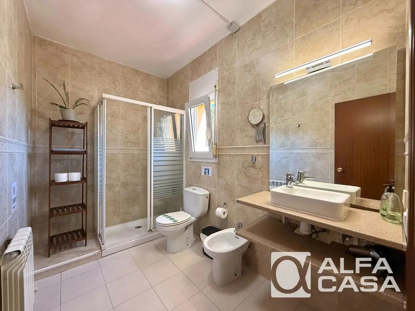 Bathroom of Houses for sale in Lloret de Mar  with Heating, Terrace and Storage room