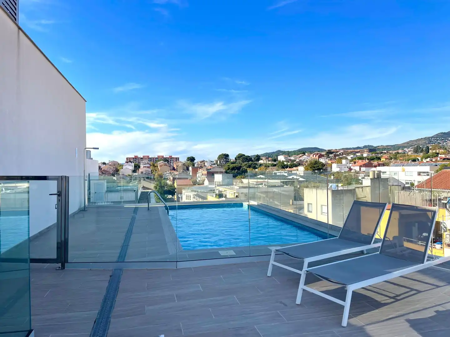 Piscina de Piso en venta en El Masnou con Aire acondicionado, Calefacción y Parquet
