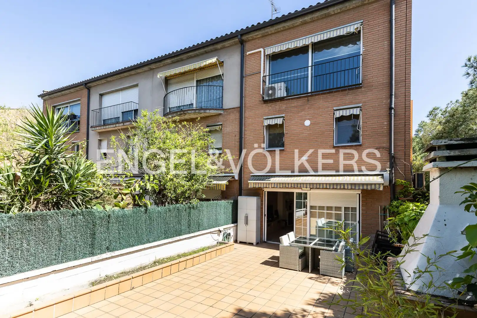 Exterior view of Houses for sale in Badalona  with Air Conditioner, Heating and Private garden