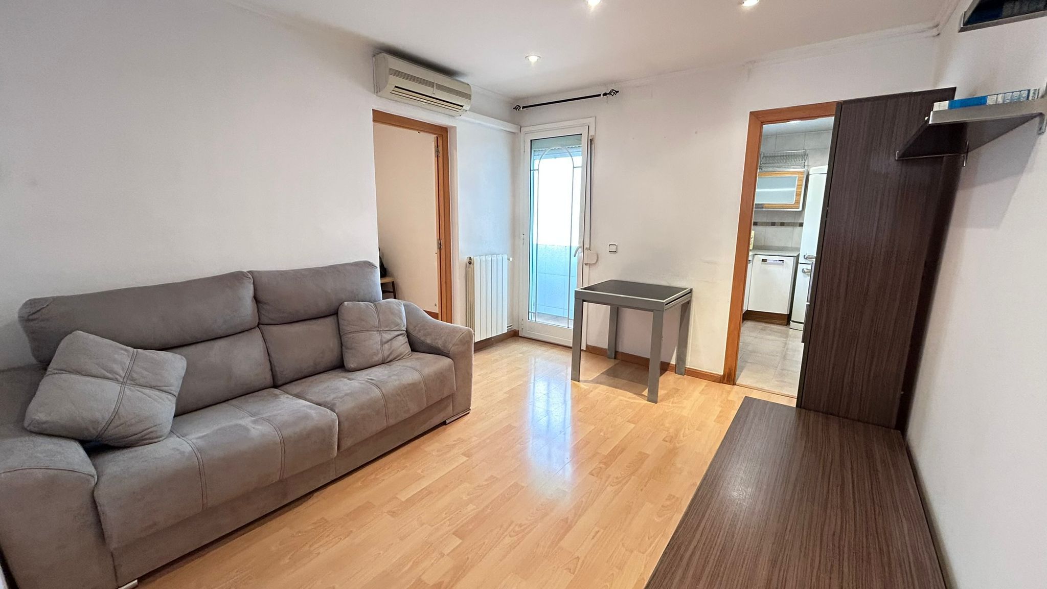 Living room of Flat for sale in Cornellà de Llobregat  with Terrace