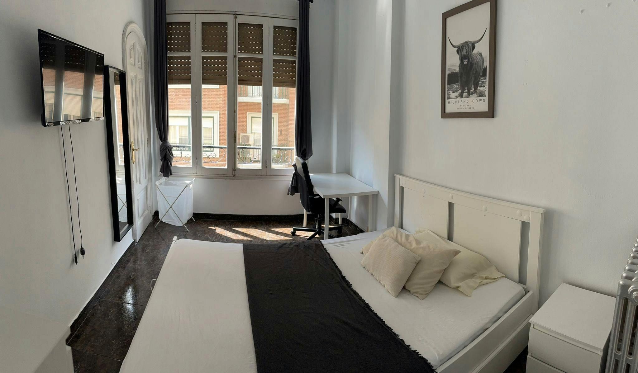 Dormitori de Pis per a compartir en  Valencia Capital amb Calefacció, Rentadora i TV