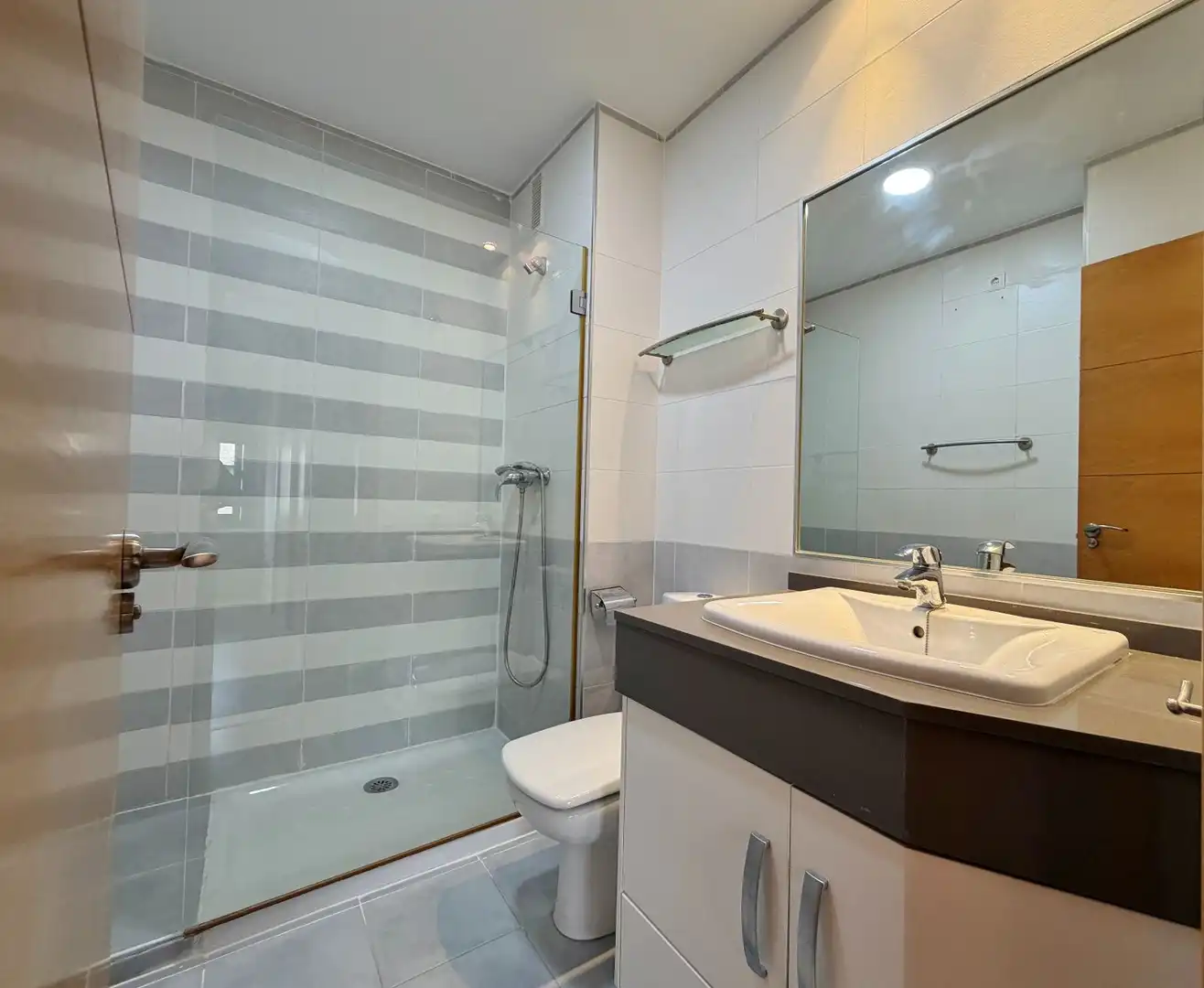 Piso con ascensor en venta en Francisco Rabal 33, imagen 3