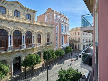 Attico con balcone in vendita a Centro