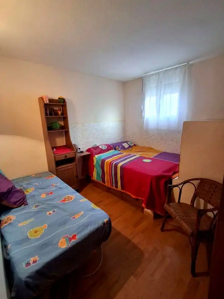 Dormitori de Casa o xalet en venda en Cascante del Río amb Calefacció, Terrassa i Moblat