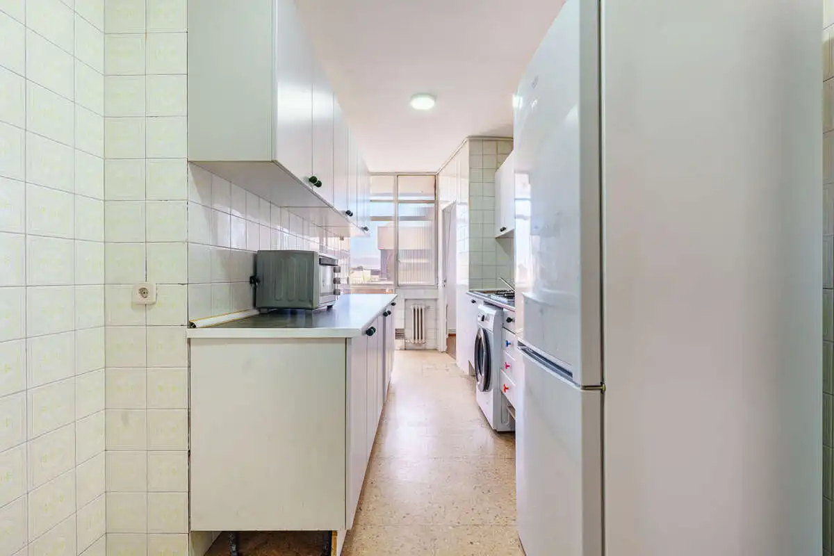 Küche von Wohnung zum Verkauf in Madrid mit Heizung, Terrasse und Ofen