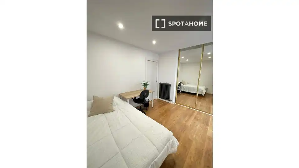 Room in Pamplona / Iruña, Navarra
