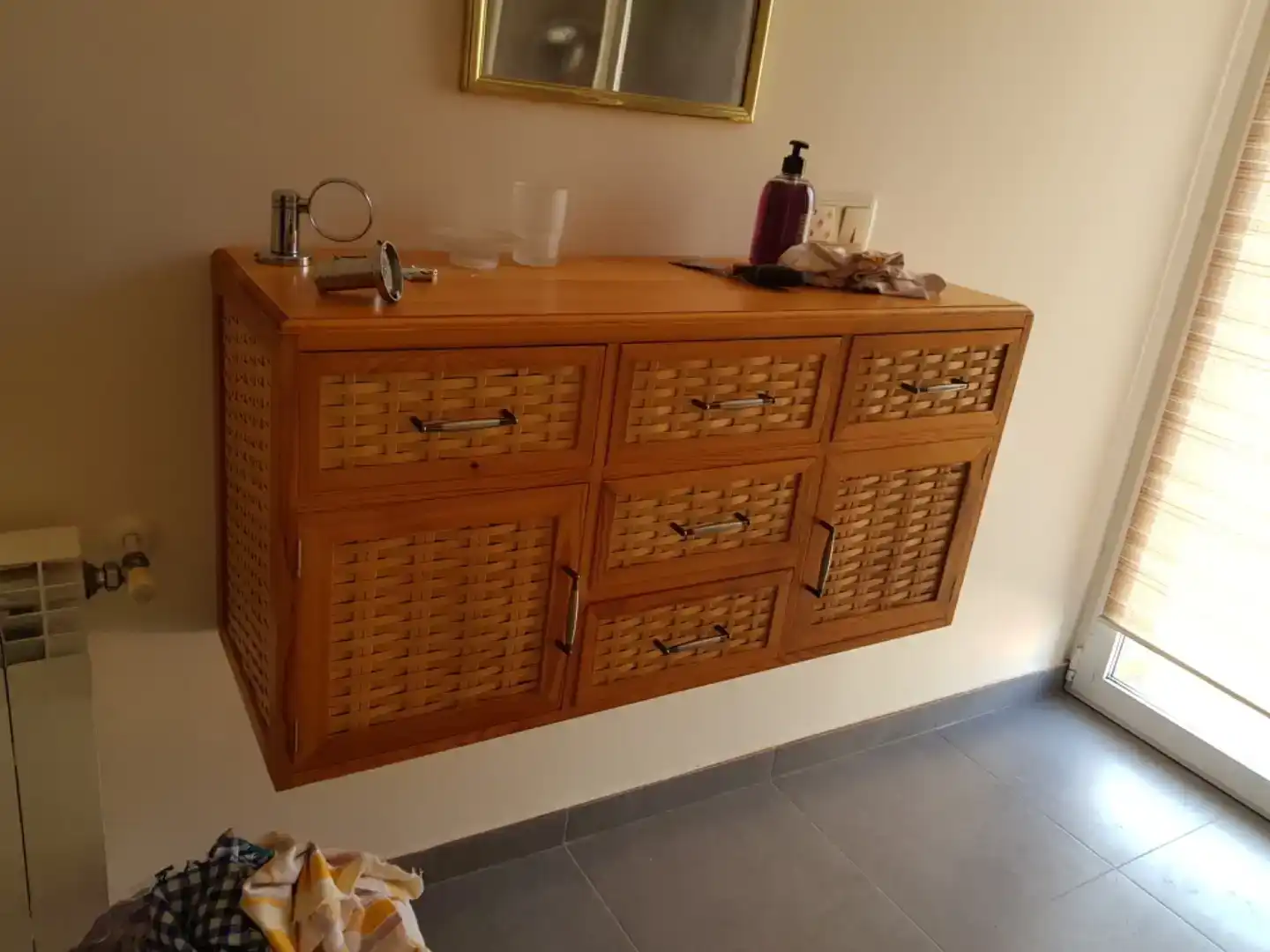 Badezimmer von Wohnung zur Miete in La Vall d'en Bas mit Privatgarten, Abstellraum und Möbliert