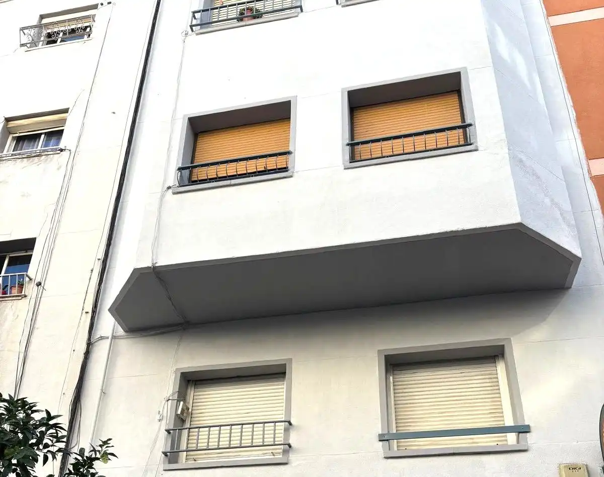 Vista exterior de Apartamento en venta en L'Hospitalet de Llobregat