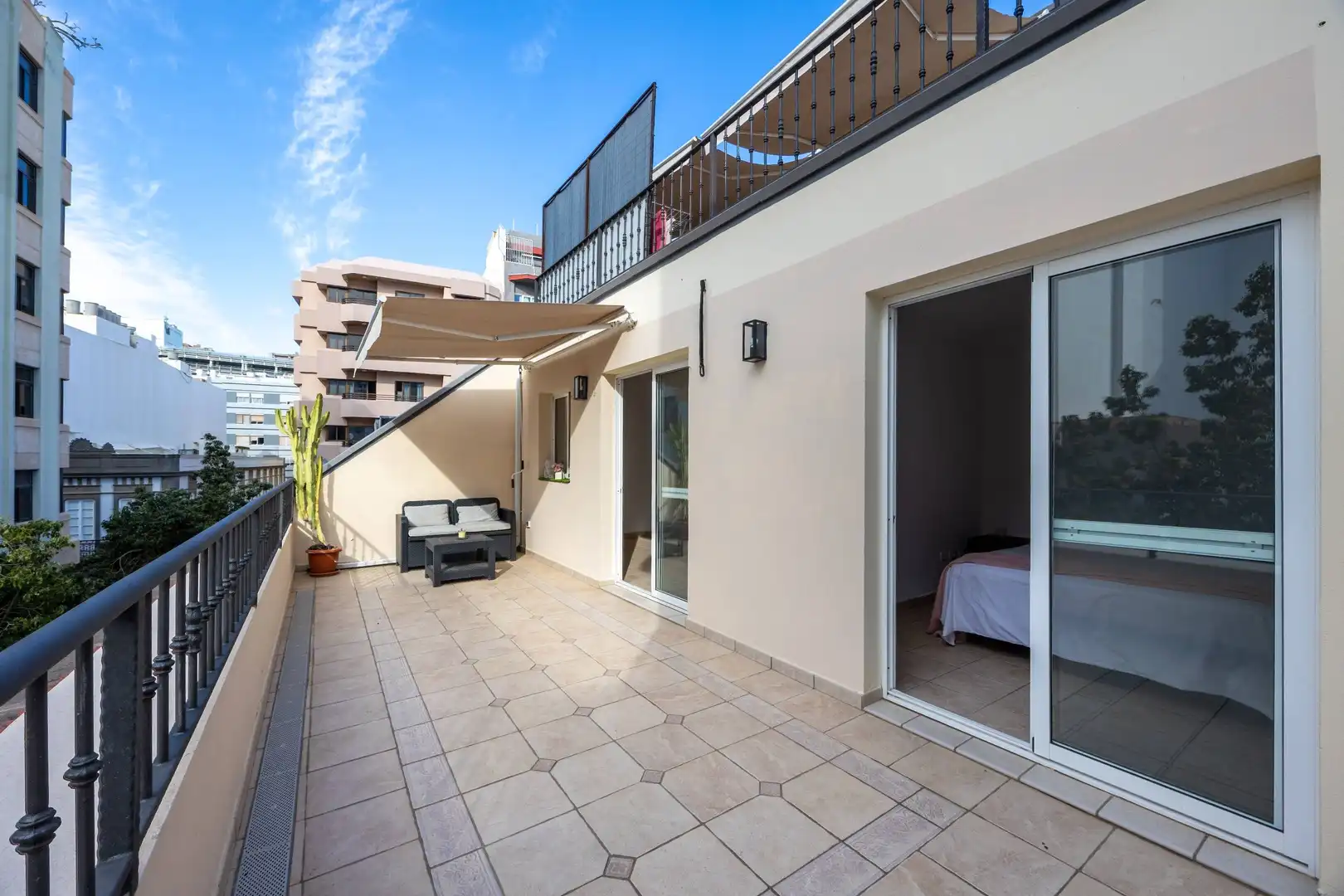 Terraza de Ático de alquiler en Las Palmas de Gran Canaria con Terraza