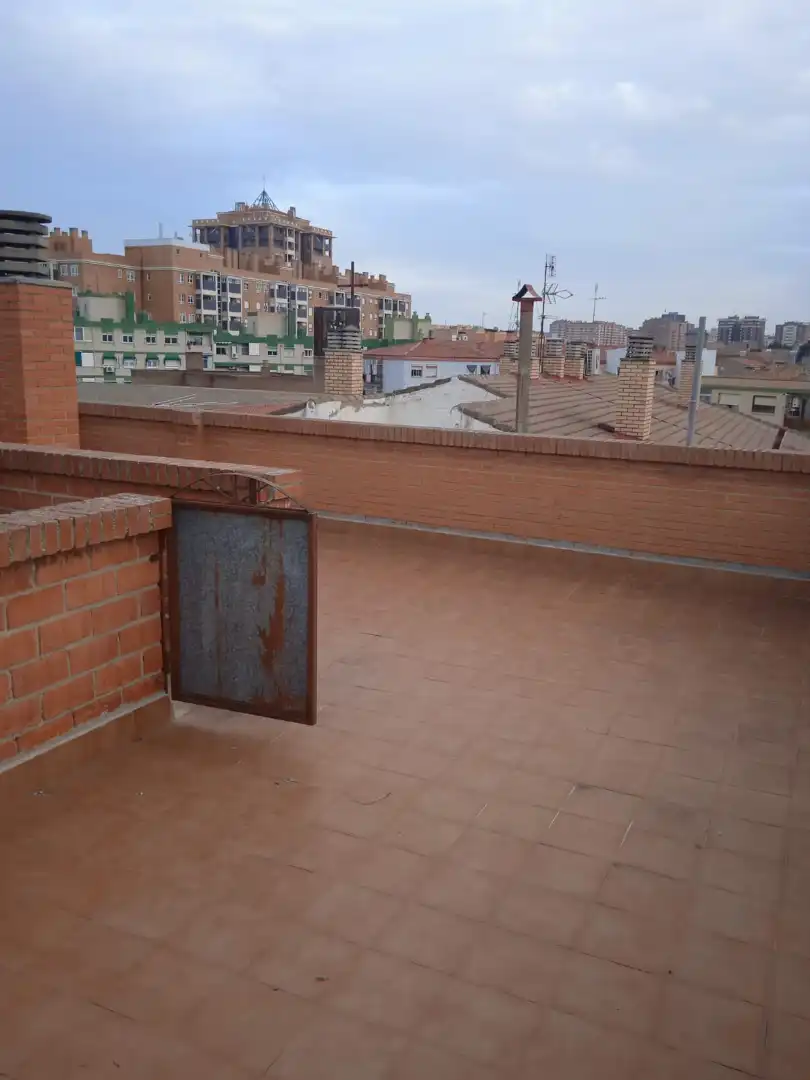 Terraza de Apartamento de alquiler en Zaragoza con Calefacción, Amueblado y Horno