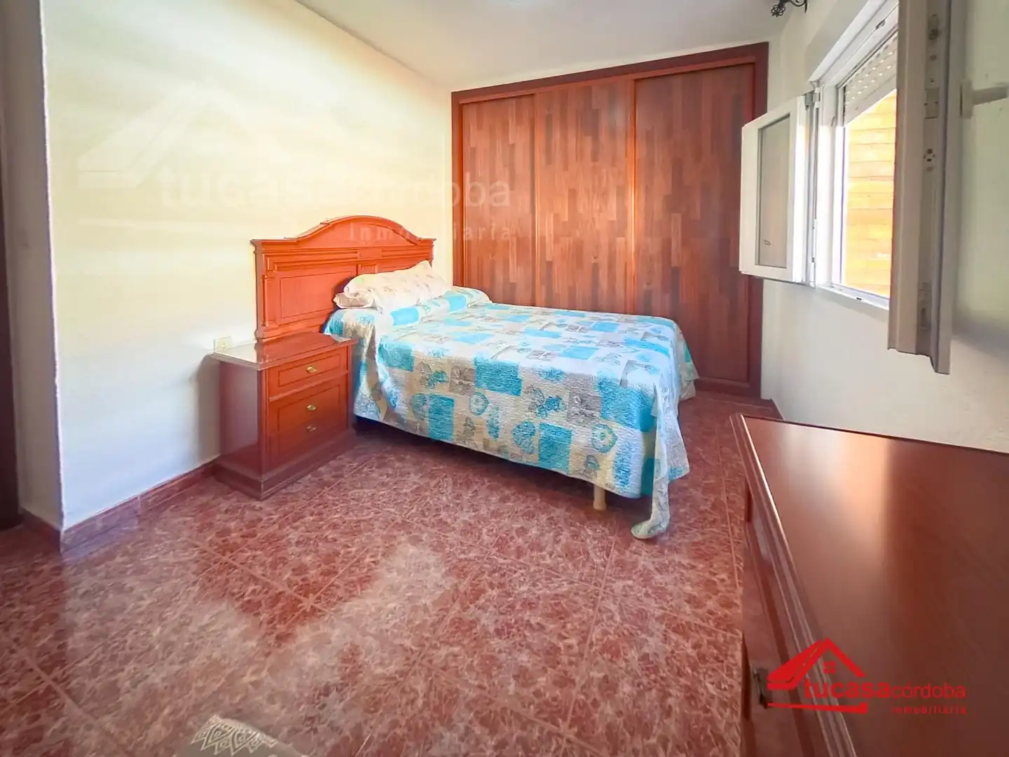 Bedroom of Flat for sale in Córdoba  with Air Conditioner