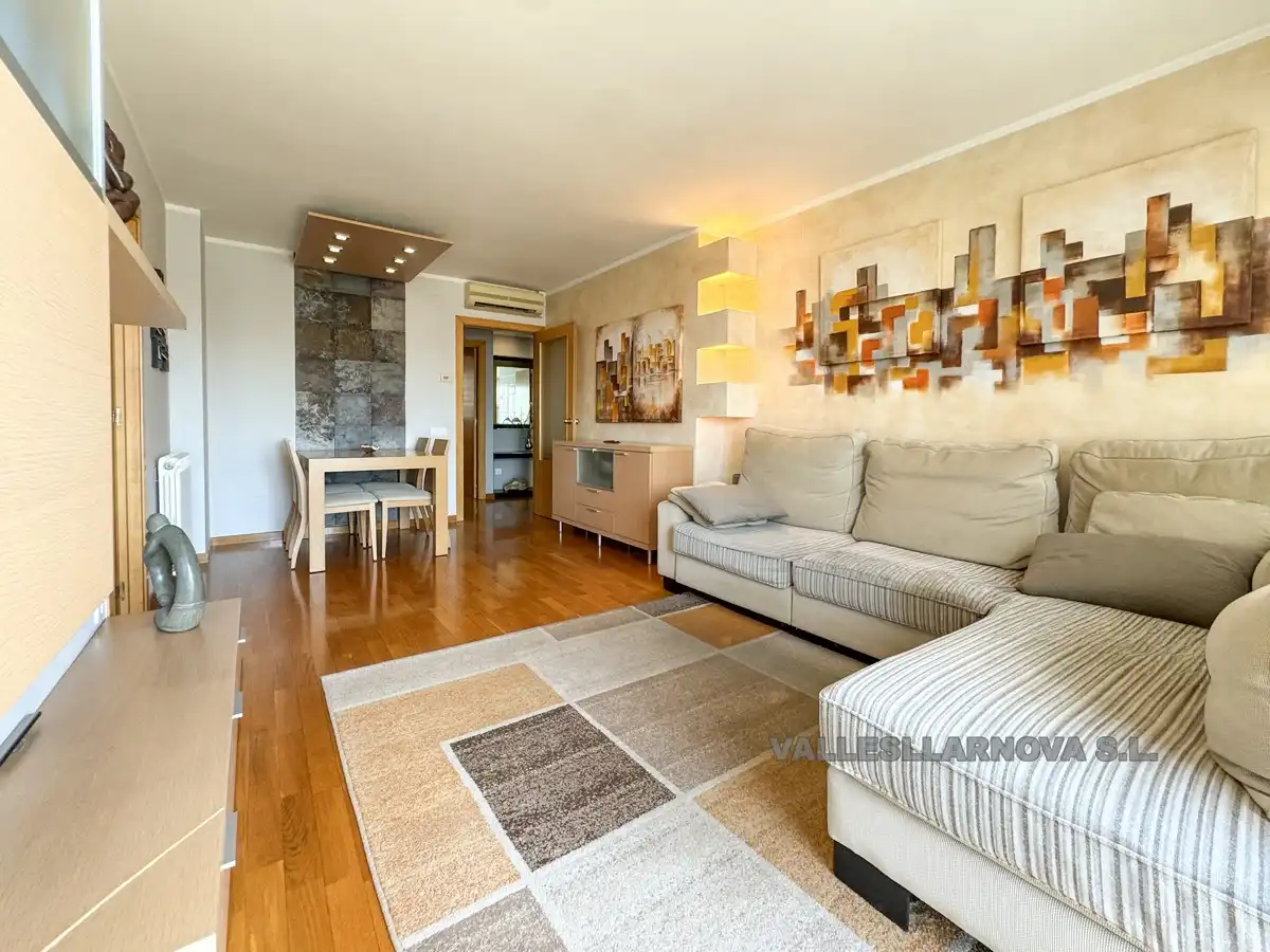 Living room of Flat for sale in Mollet del Vallès  with Parquet flooring, Storage room and Balcony