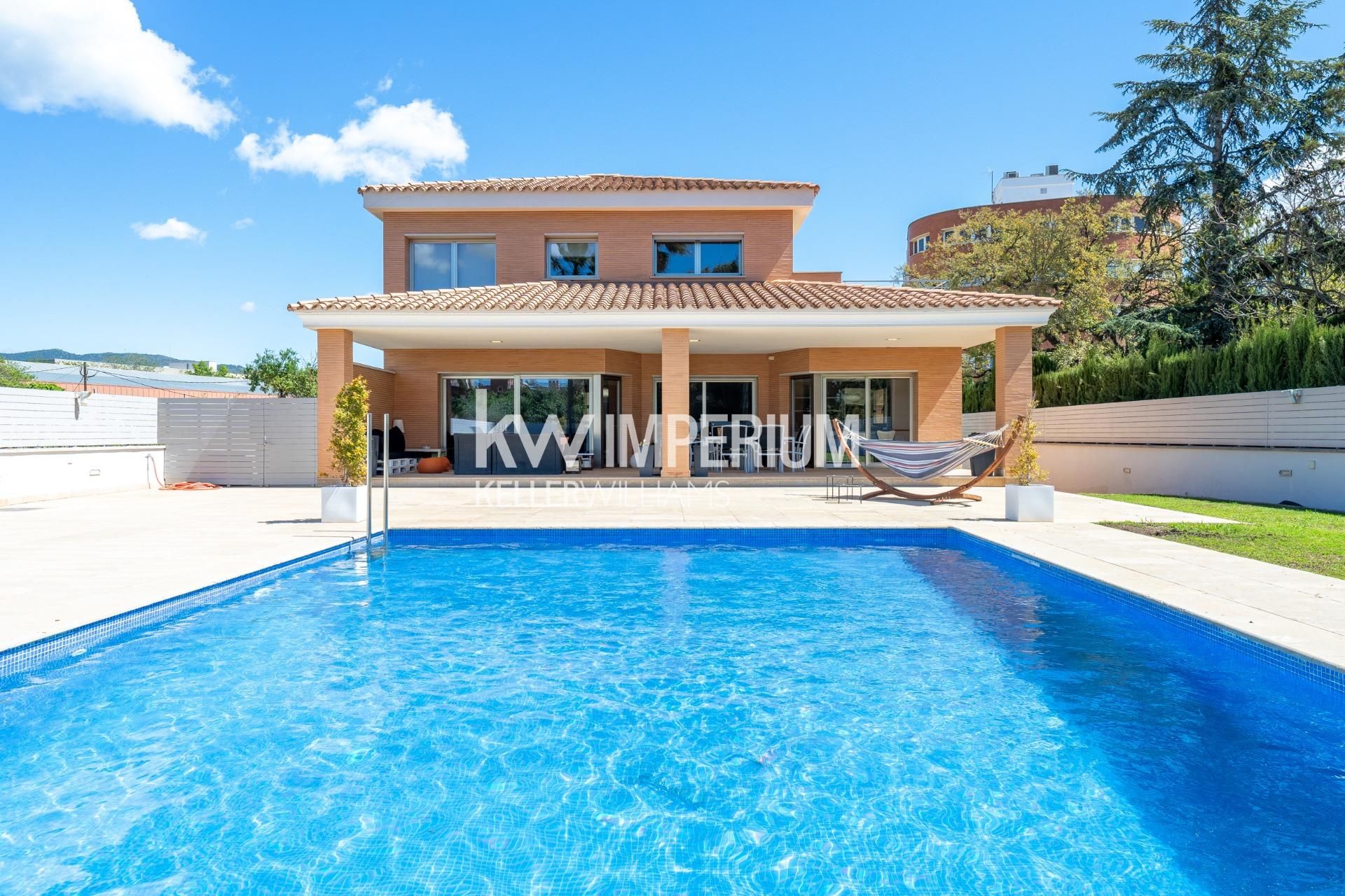 Exterior view of House or chalet for sale in Reus  with Air Conditioner, Heating and Private garden