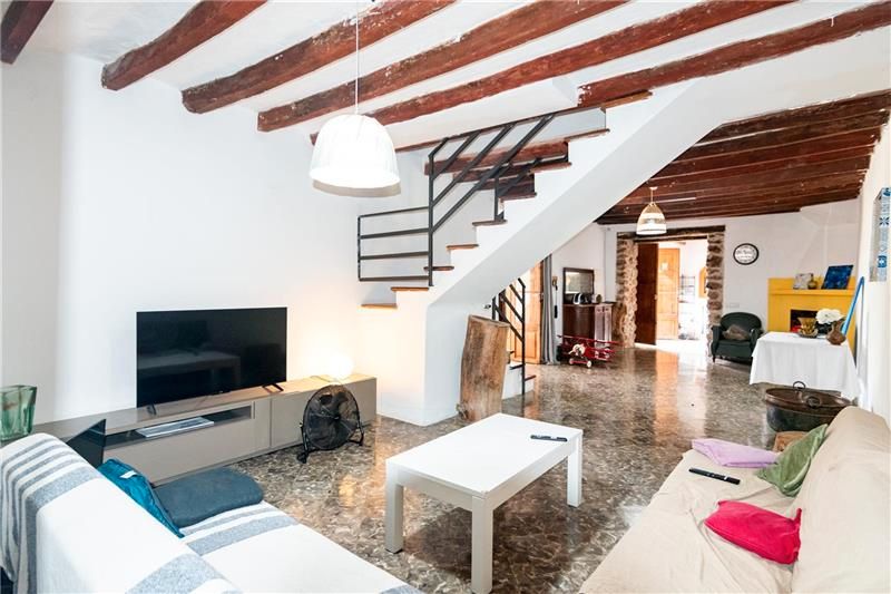 Living room of Single-family semi-detached for sale in Esporles  with Private garden and Terrace