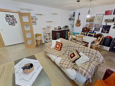 Pis amb balcó en venda a Campanar