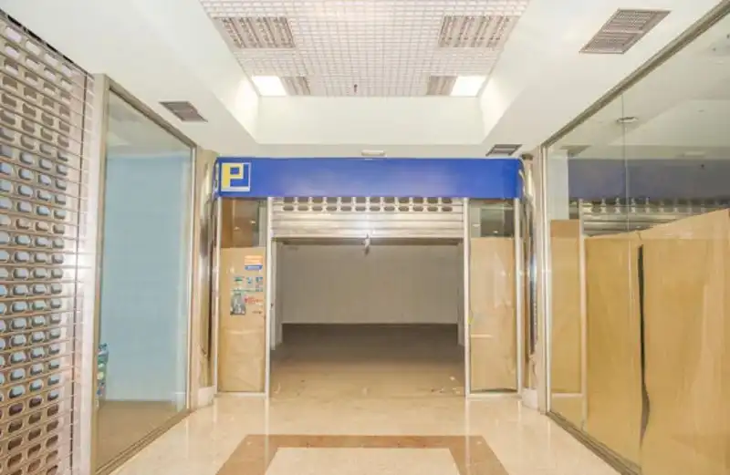 Local comercial en venta en Rúa Damas Apostólicas 17, imagen 6