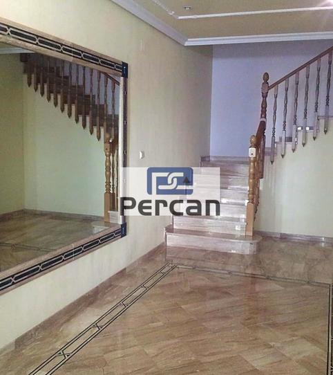 Foto 2 de Garaje de alquiler en Carrer Puig Coronat, 4, Campello pueblo, Alicante