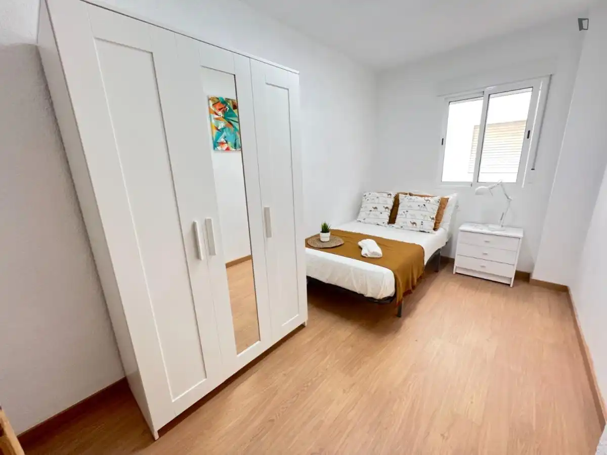 Schlafzimmer von Wohnungen zur untervermieten in  Valencia Capital mit Möbliert, Ofen und Waschmaschine