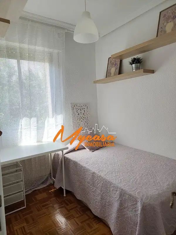 Bedroom of Flat for rent in Alcorcón  with Air Conditioner, Heating and Balcony