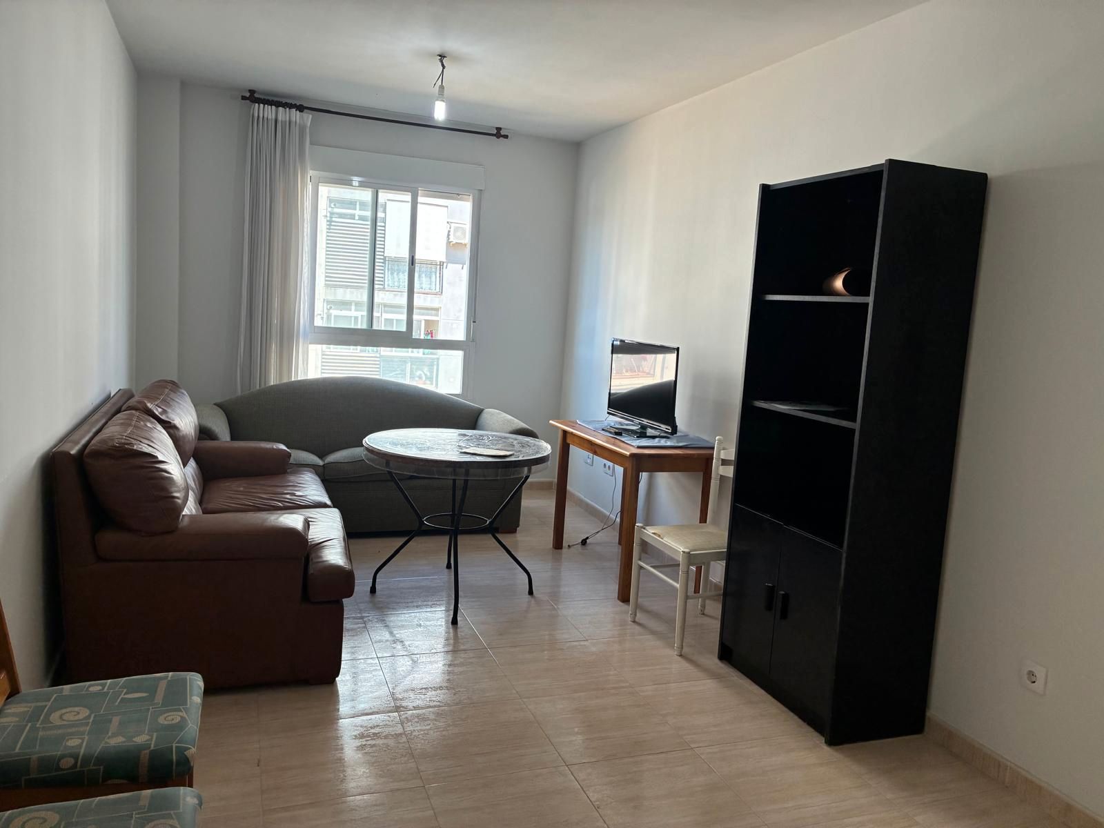 Sala d'estar de Pis en venda en Plasencia amb Terrassa, Moblat i Forn